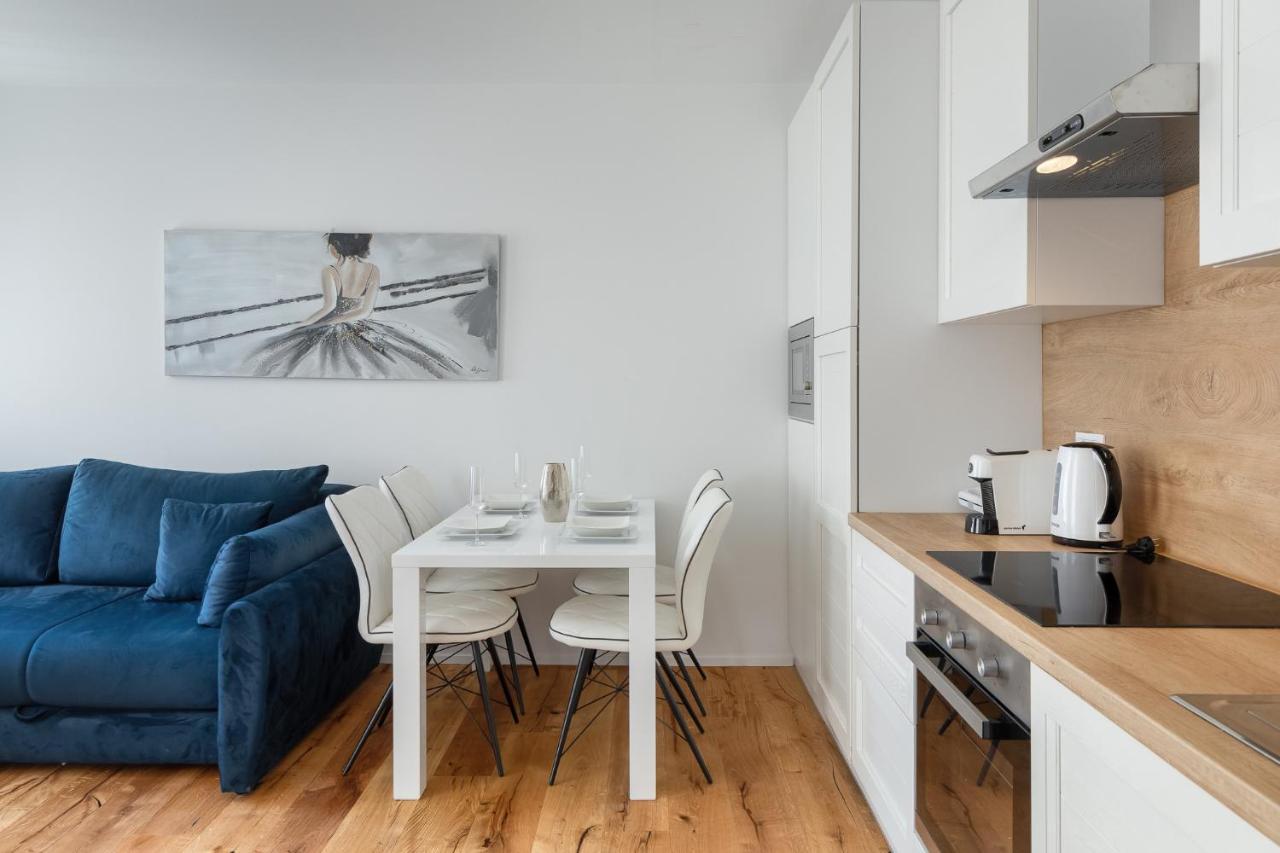 Deluxe Apartment Antonija Porec Bagian luar foto