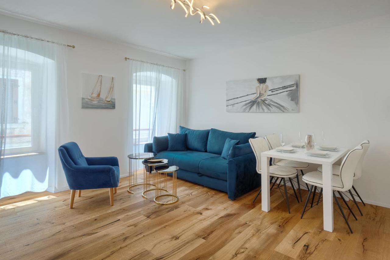 Deluxe Apartment Antonija Porec Bagian luar foto
