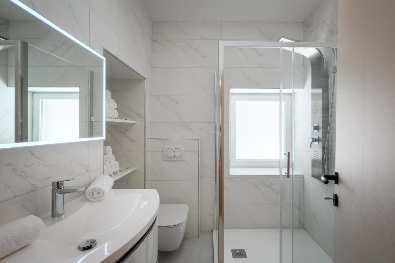 Deluxe Apartment Antonija Porec Bagian luar foto