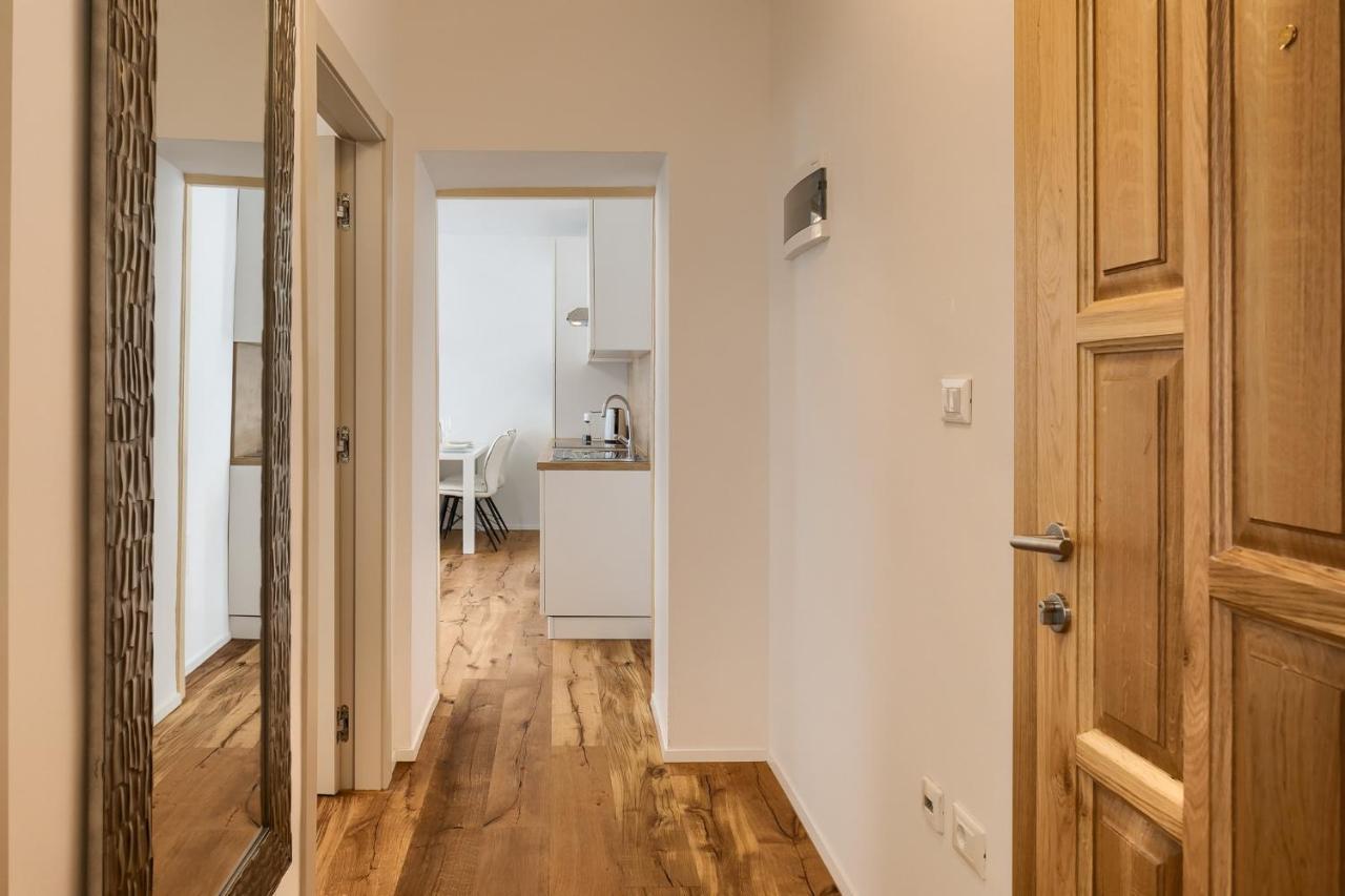 Deluxe Apartment Antonija Porec Bagian luar foto