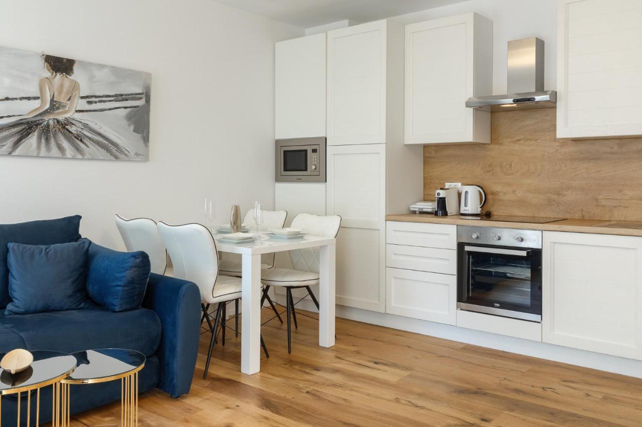 Deluxe Apartment Antonija Porec Bagian luar foto
