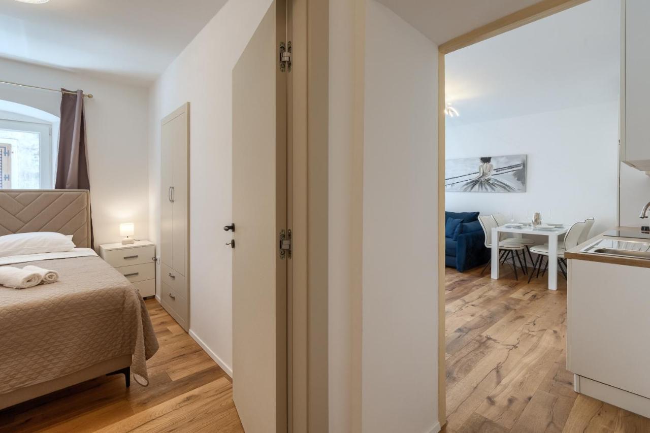 Deluxe Apartment Antonija Porec Bagian luar foto