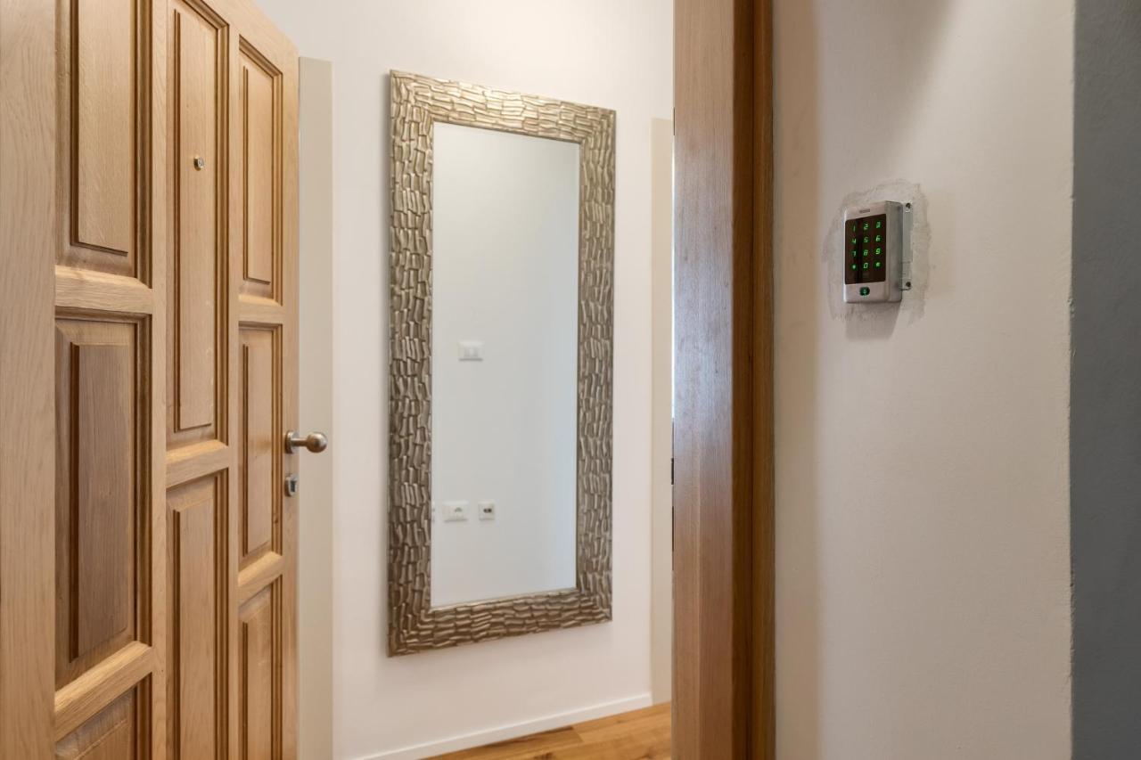 Deluxe Apartment Antonija Porec Bagian luar foto