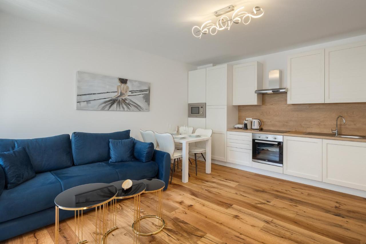 Deluxe Apartment Antonija Porec Bagian luar foto